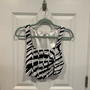 Tiger mist top size small